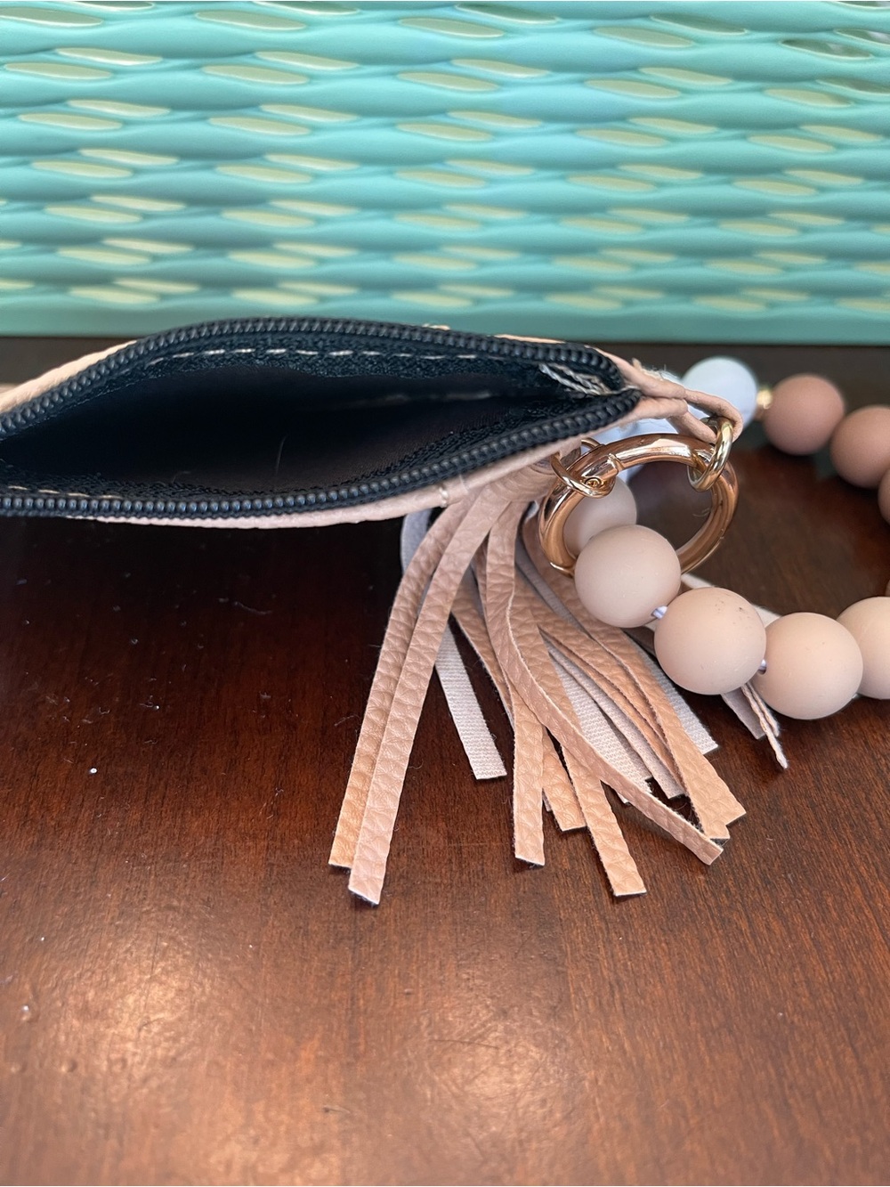 NWOT Beaded Tassel Card Wallet Keychain - Tan - Picture 4 of 6